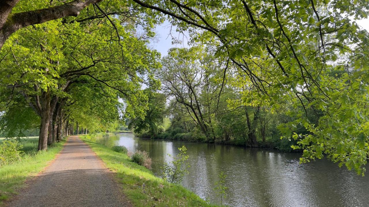 Central Brittany B And B Rohan Экстерьер фото